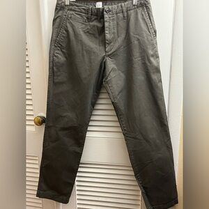 GAP Men's Khaki Flint Grey Slim Chinos. Size 34x32. Great preowned condition
